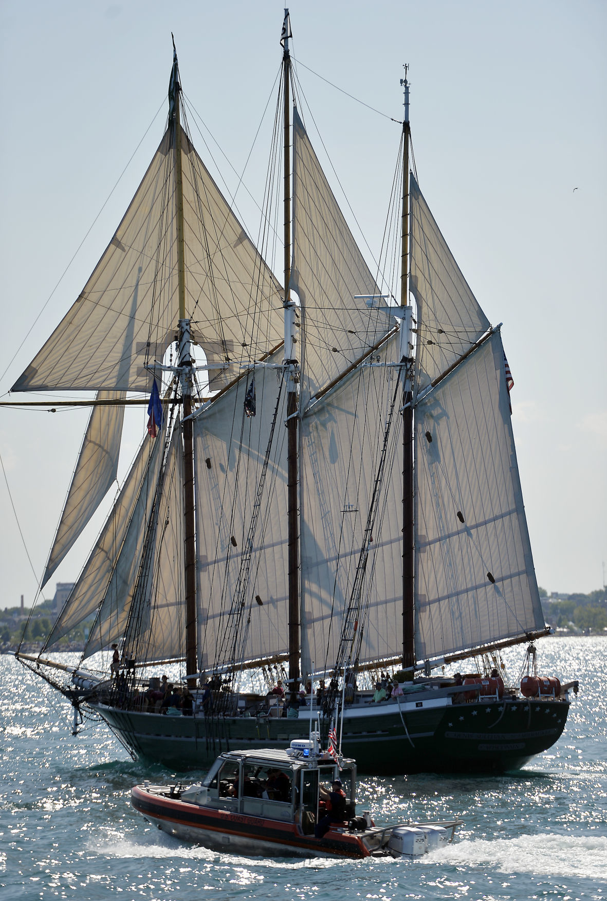 TALL SHIPS PARADE OF SAIL